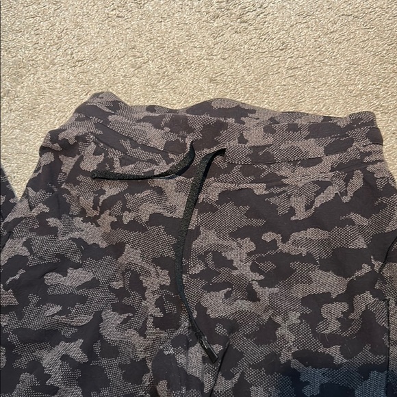 Lululemon Camouflage Jogger Pants - Picture 2 of 5